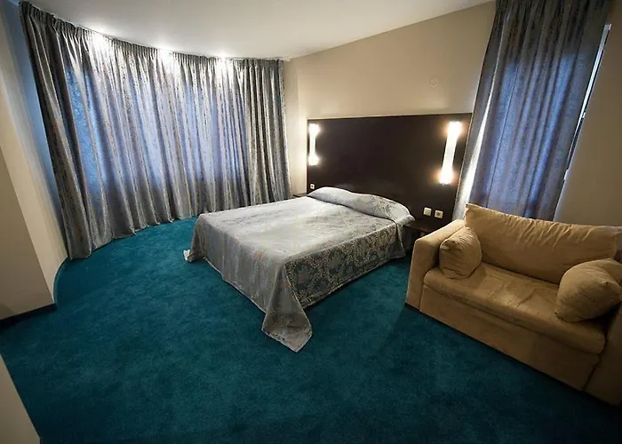 Готель Maraya Бансько